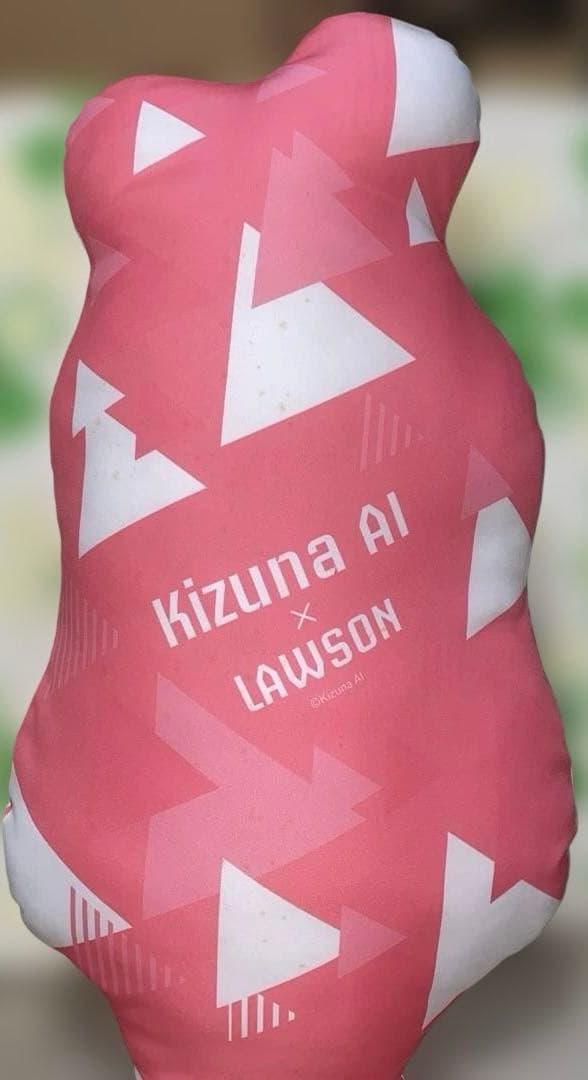 キズナアイ 2018年ローソンコラボ50cmダイカットクッション - メルカリ