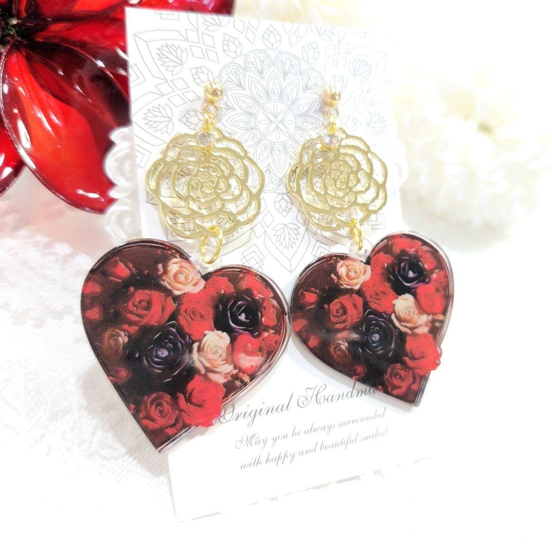 ゴールド薔薇フレームと美しい大ぶりバラ束ハート ピアス♡❀