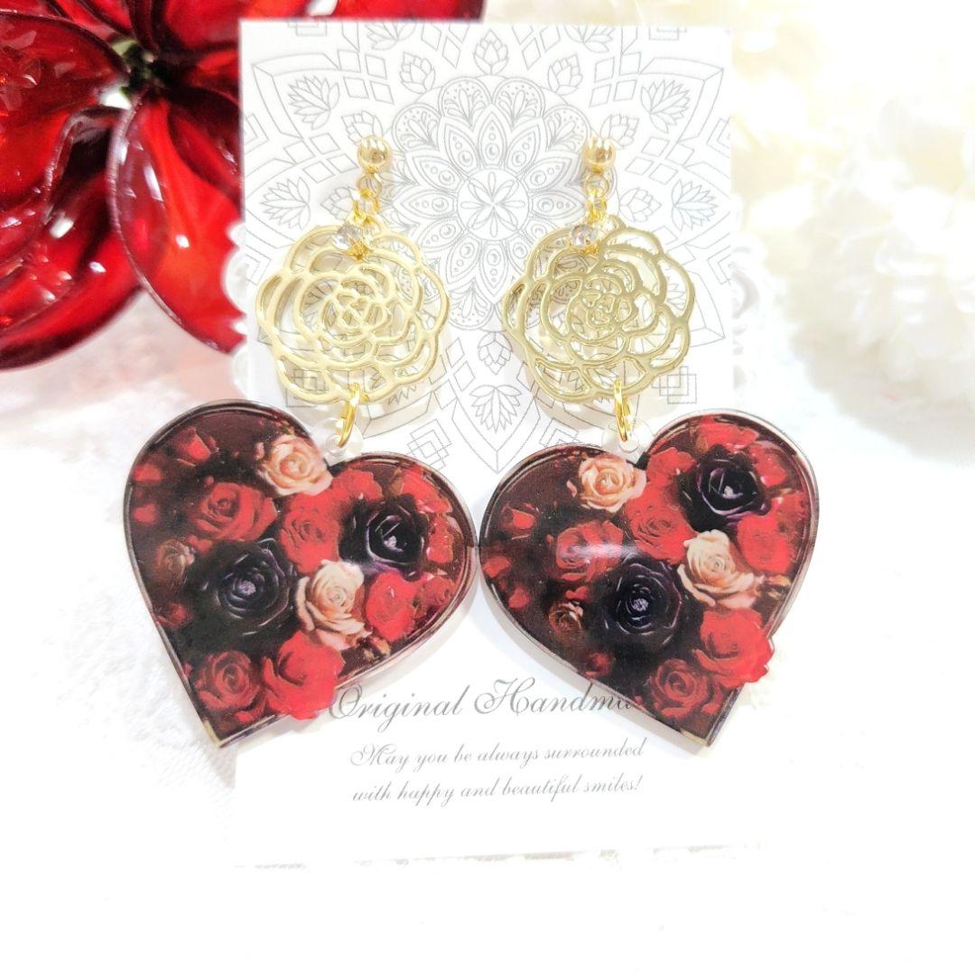 ゴールド薔薇フレームと美しい大ぶりバラ束ハート ピアス♡❀