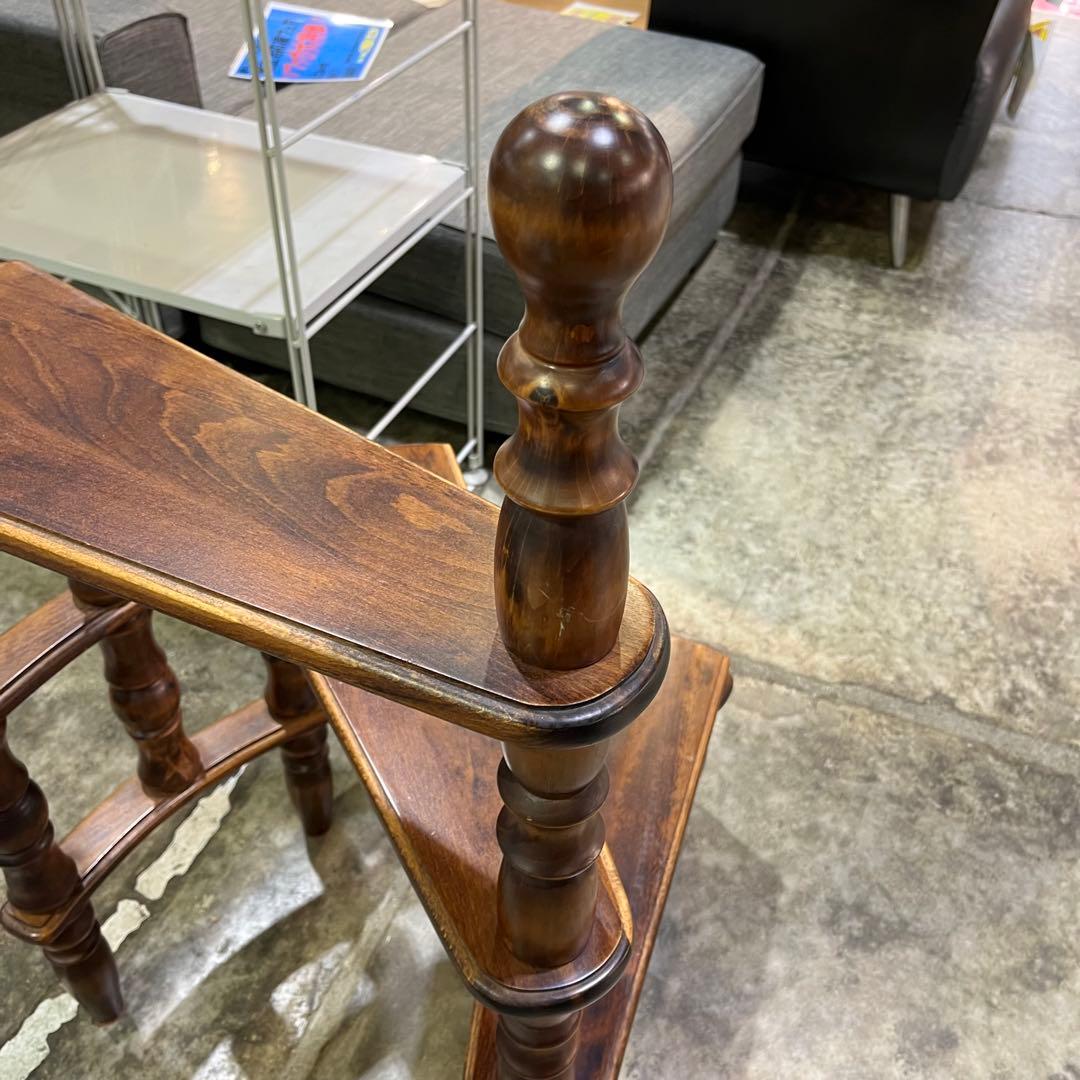 螺旋階段　飾り棚　イタリー　アンティーク