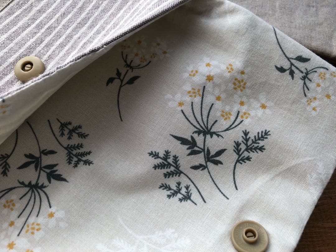 82.ペタンコポーチ 北欧コトリ〜キイロ - メルカリ