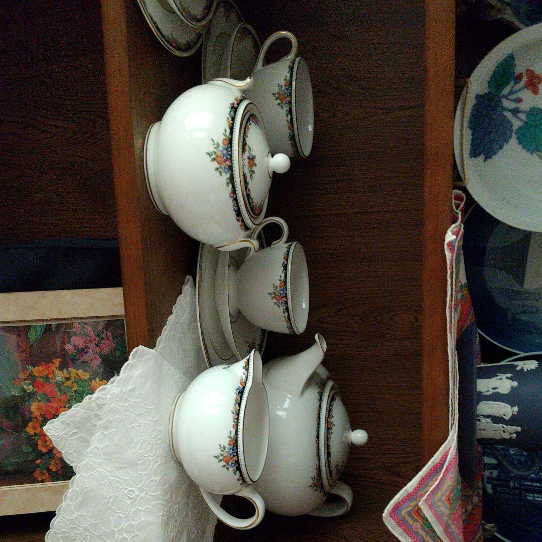 カッブ5点ポットミルクポットとシュガーポットとポット