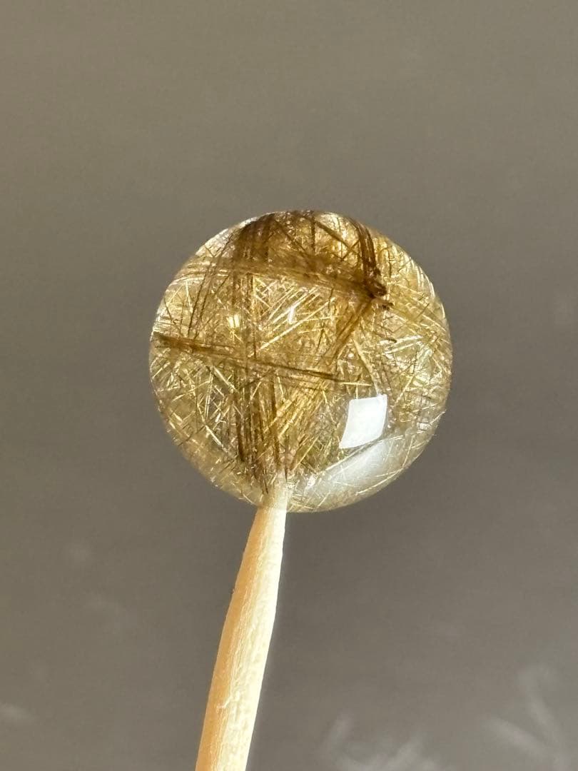 シルバールチル　粒　14.1mm トップクオリティ　水晶透明　貫通穴あり　パーツ