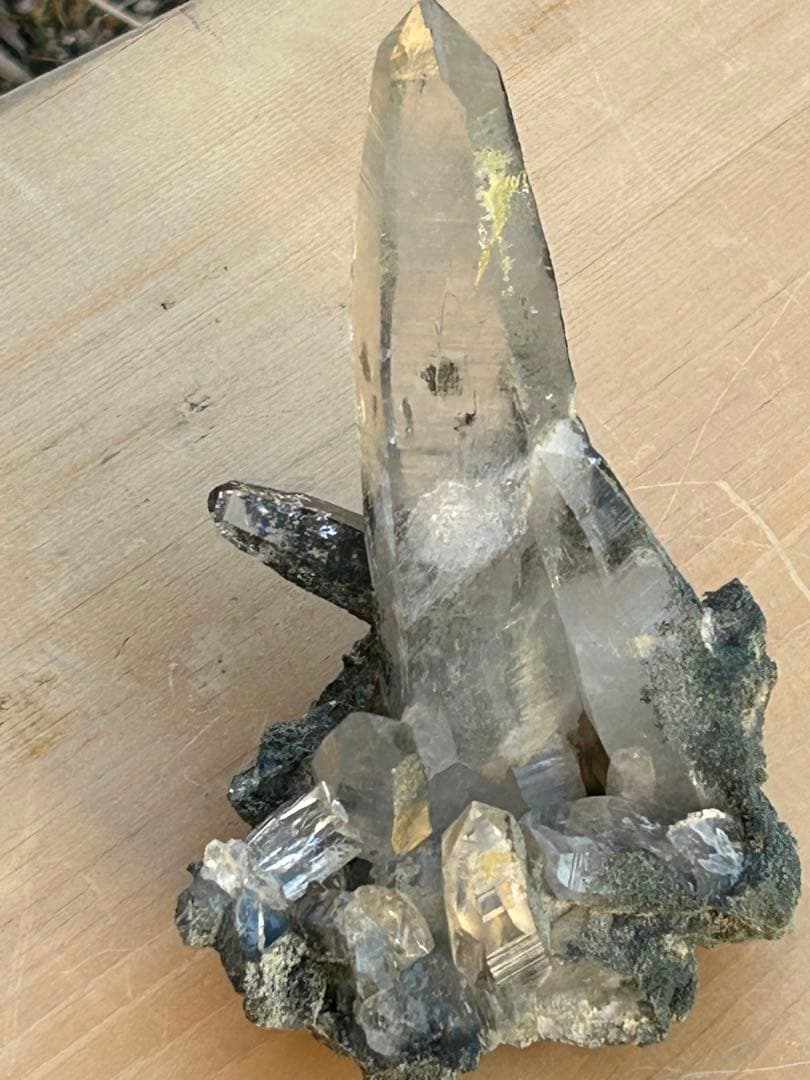 ネパールガネッシュヒマール産AAAAAヒマラヤ‼️モスクォーツ緑泥石クローライト