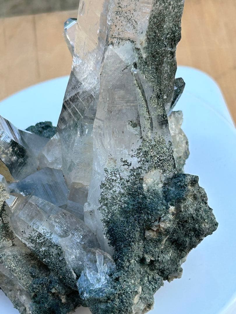 ネパールガネッシュヒマール産AAAAAヒマラヤ‼️モスクォーツ緑泥石クローライト