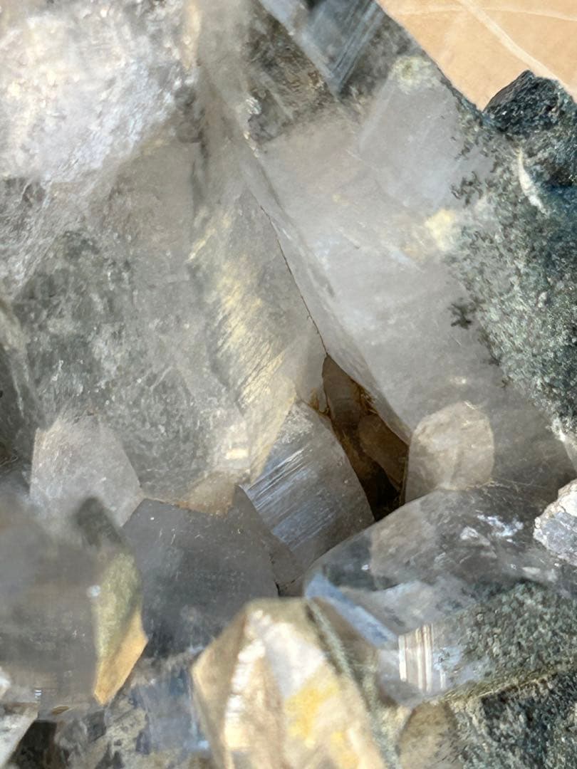 ネパールガネッシュヒマール産AAAAAヒマラヤ‼️モスクォーツ緑泥石クローライト