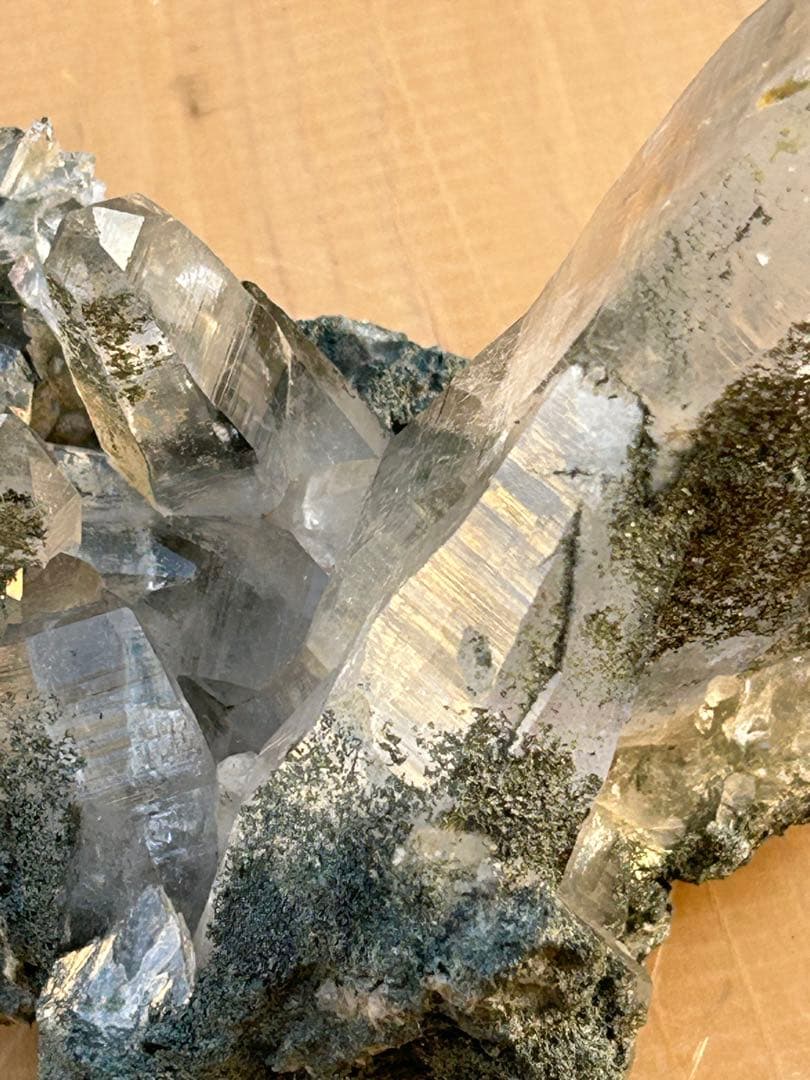 ネパールガネッシュヒマール産AAAAAヒマラヤ‼️モスクォーツ緑泥石クローライト