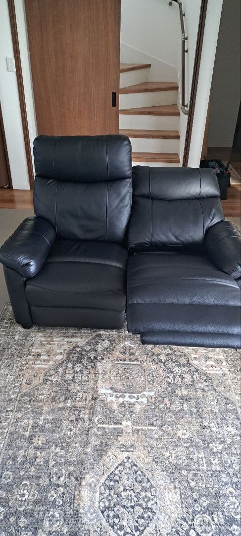 よし様　ニトリ　グラッゼ電動リクライニング　2人掛けソファ　 黒