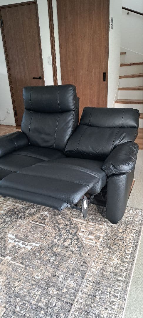 よし様　ニトリ　グラッゼ電動リクライニング　2人掛けソファ　 黒