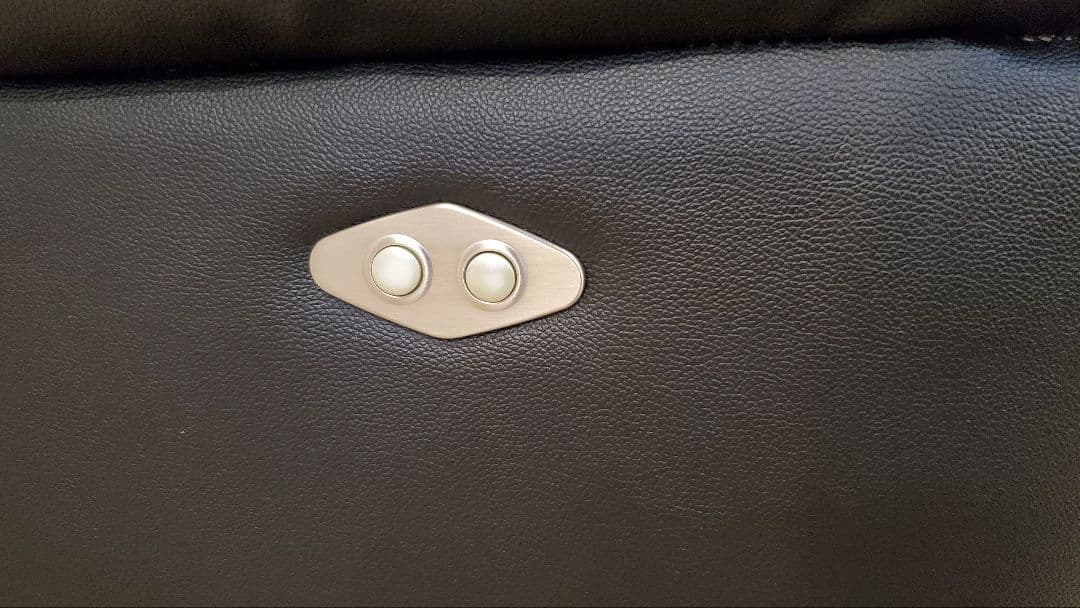 よし様　ニトリ　グラッゼ電動リクライニング　2人掛けソファ　 黒