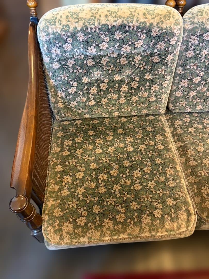 カリモク ソファ 3人掛け ラタン アームソファ レトロコロニアル　ファブリック