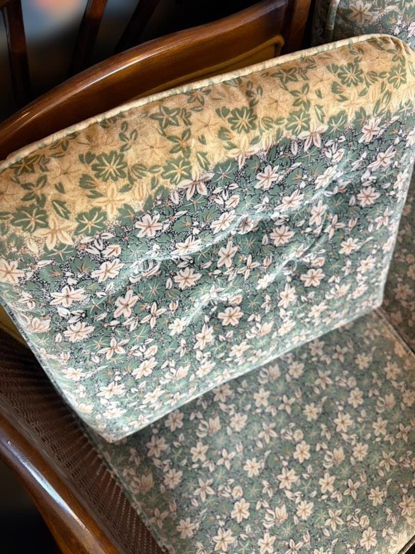 カリモク ソファ 3人掛け ラタン アームソファ レトロコロニアル　ファブリック