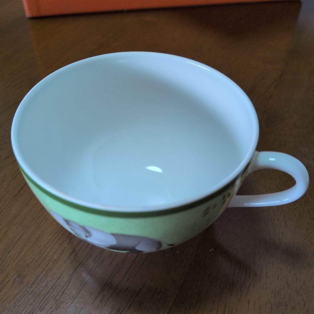 エルメスのアフリカというお皿とカップ＆ソーサー