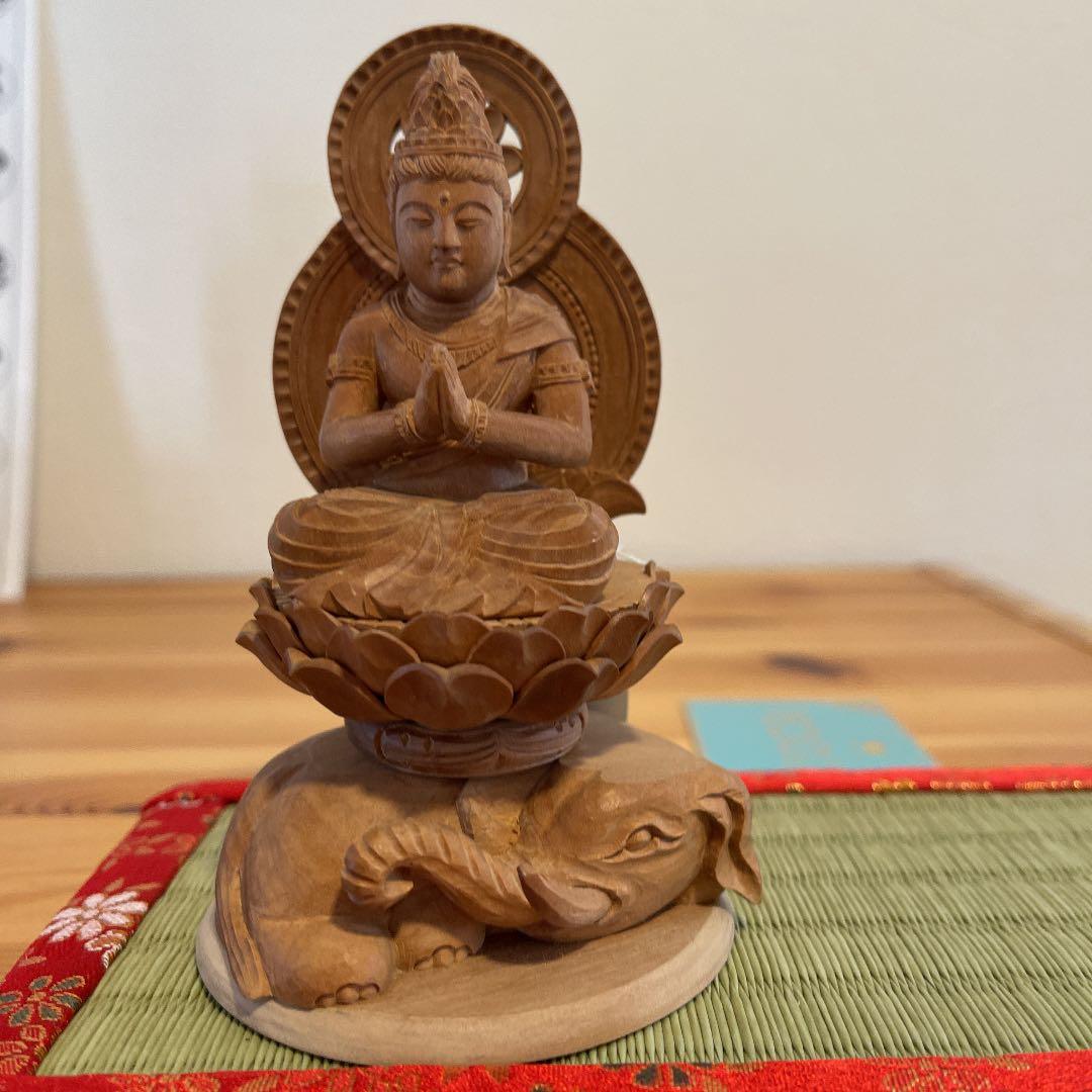 極希少 超美品　白檀普賢菩薩