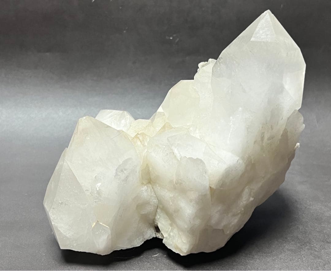 ブラジル産　水晶クラスター　1.3kg