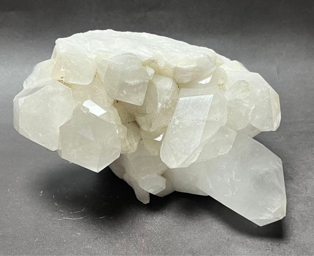 ブラジル産　水晶クラスター　1.3kg