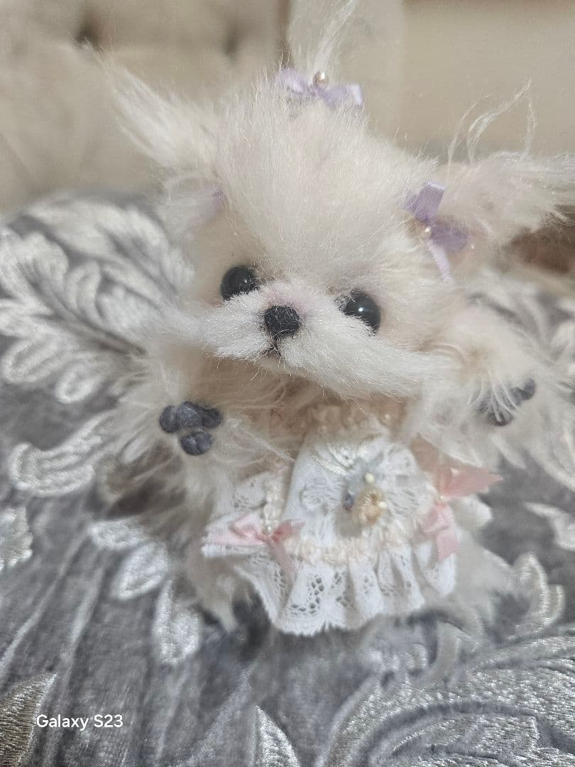 細川さん作品、小さなマルチーズ