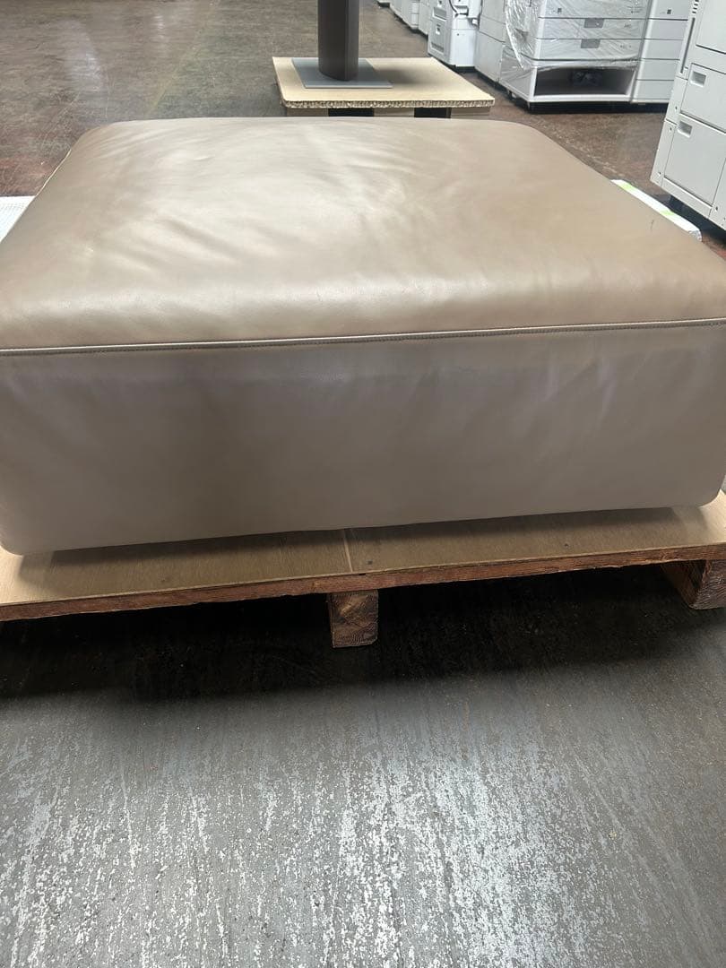 Cassina/カッシーナ　メックスキューブオットマン