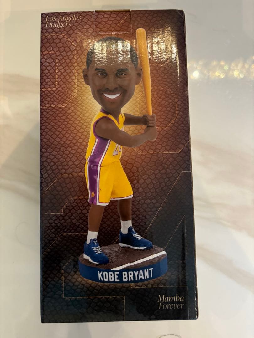 【未開封】Kobe Bryant ボブルヘッド 8/8 Dodgers