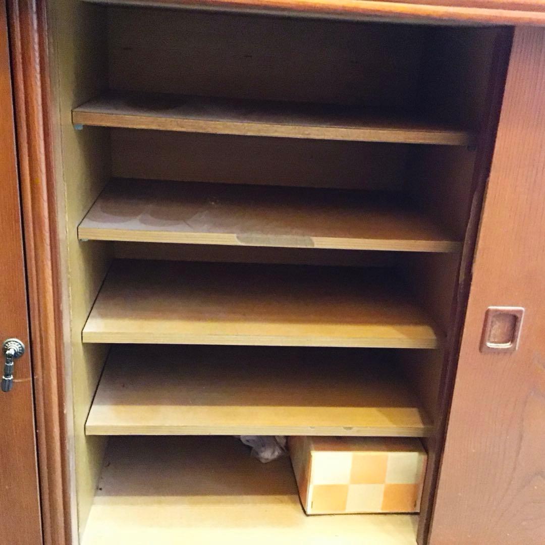 玄関台　　棚　キャビネット　レトロな雰囲気の家具　値下げ☆送料込みです☆近日削除