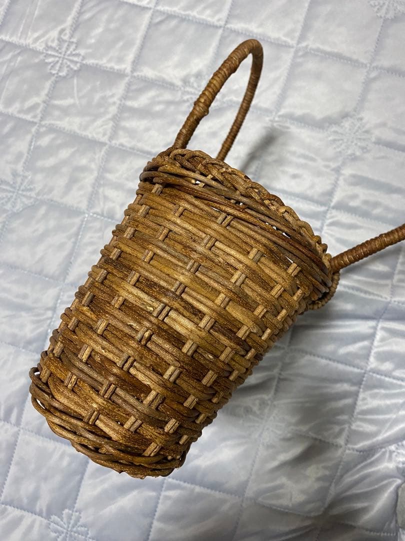 希少　アケビ編み込み手さげバック　クラフト買い物かご　オリジナル　インテリア　小