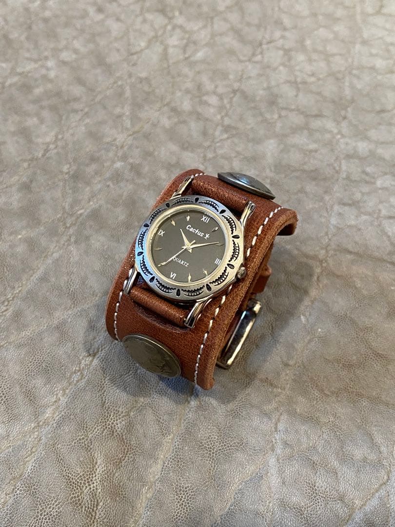 レザー腕時計　メンズ（Mサイズ）　ブラウン　ブレスレットウォッチ　文字盤ブラック