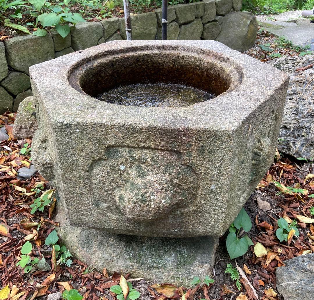 奈良石製六角水鉢