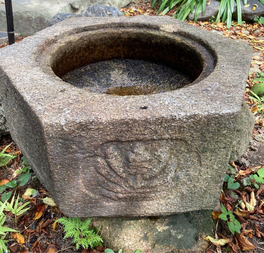 奈良石製六角水鉢