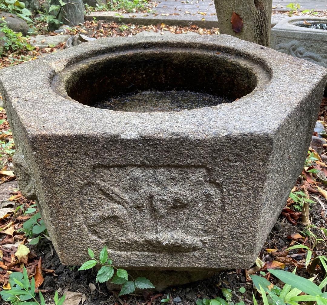 奈良石製六角水鉢