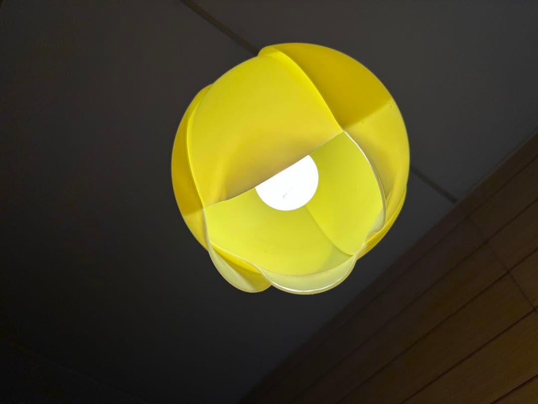 昭和レトロ 吊り下げ照明 黄色チューリップ型ペンダントライト イエロー