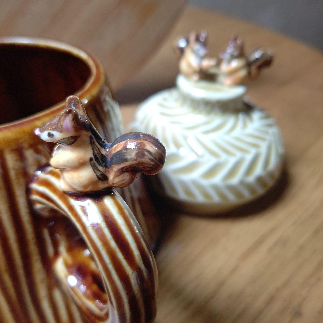 シュガーポッポのティーポットSugarPoppoリスと切り株 - メルカリ