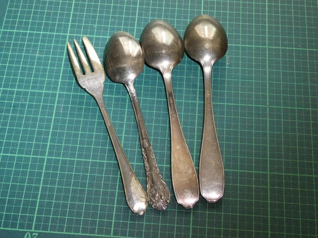 銀製カトラリーセット フォークとスプーン