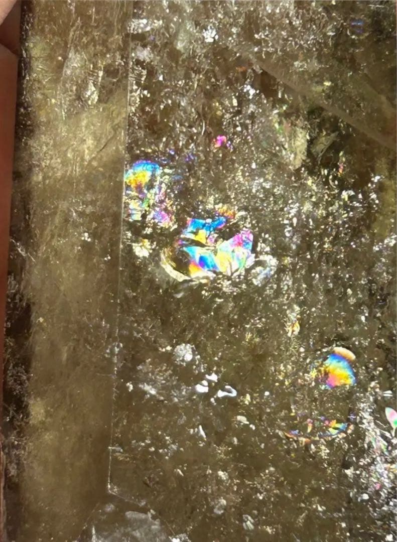 光を内包する景色 レインボー入り スモーキークォーツ オベリスク（一点もの）