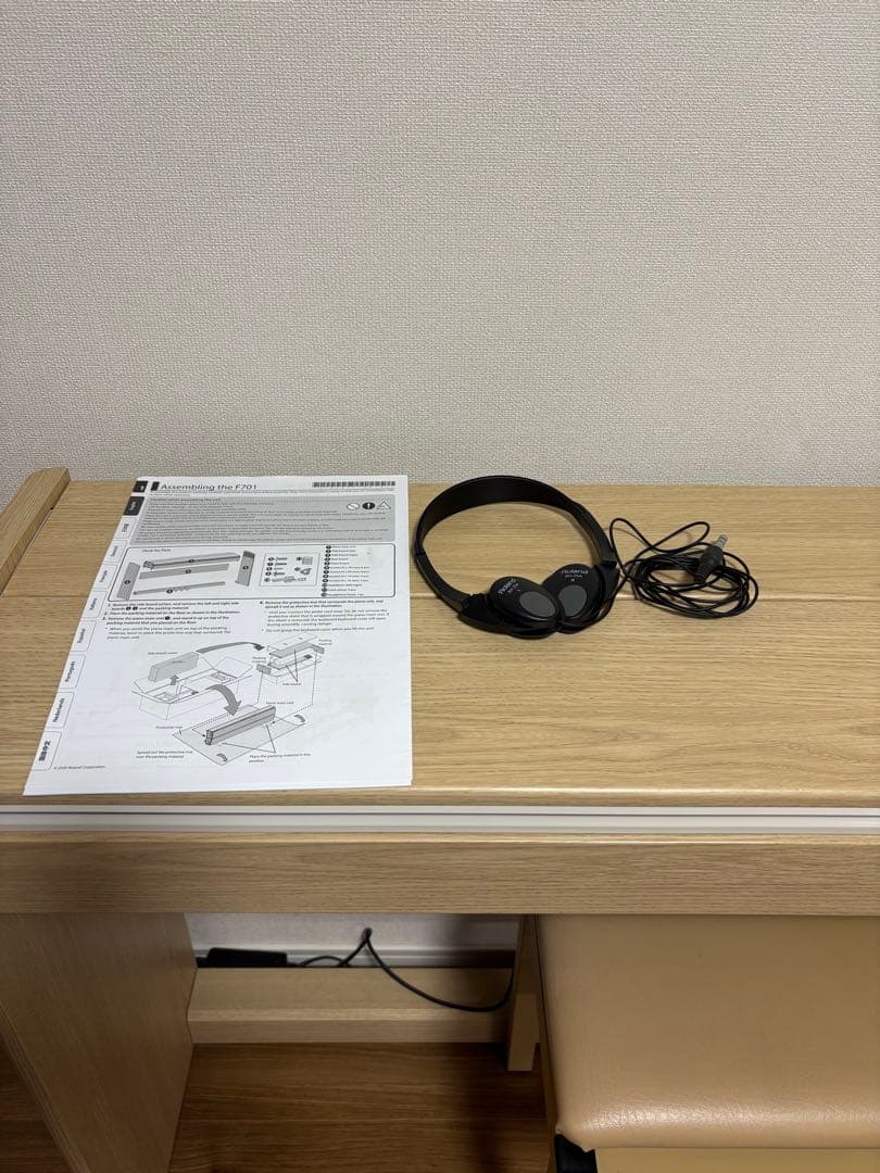 鍵盤楽器 Roland F701