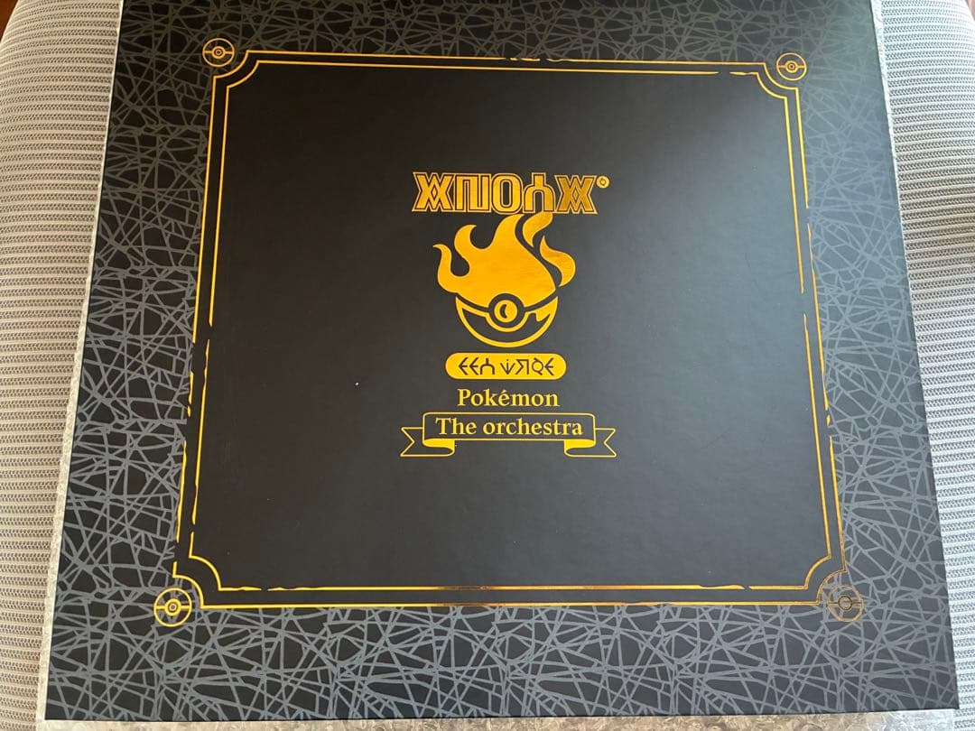 超激レア　ポケモンオーケストラ　韓国 トレーナーリミテッドバッジ額　300個限定