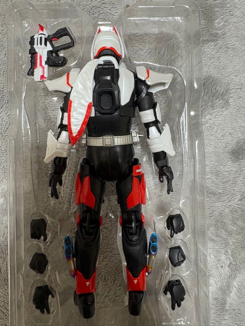 T*a様 S.H.Figuarts 仮面ライダーギーツ マグナムブーストフォーム