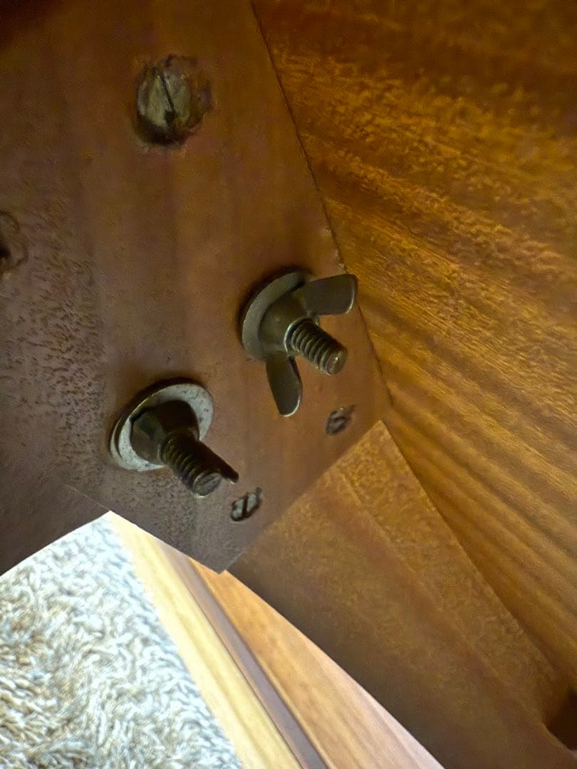 ラウンドコーヒーテーブル