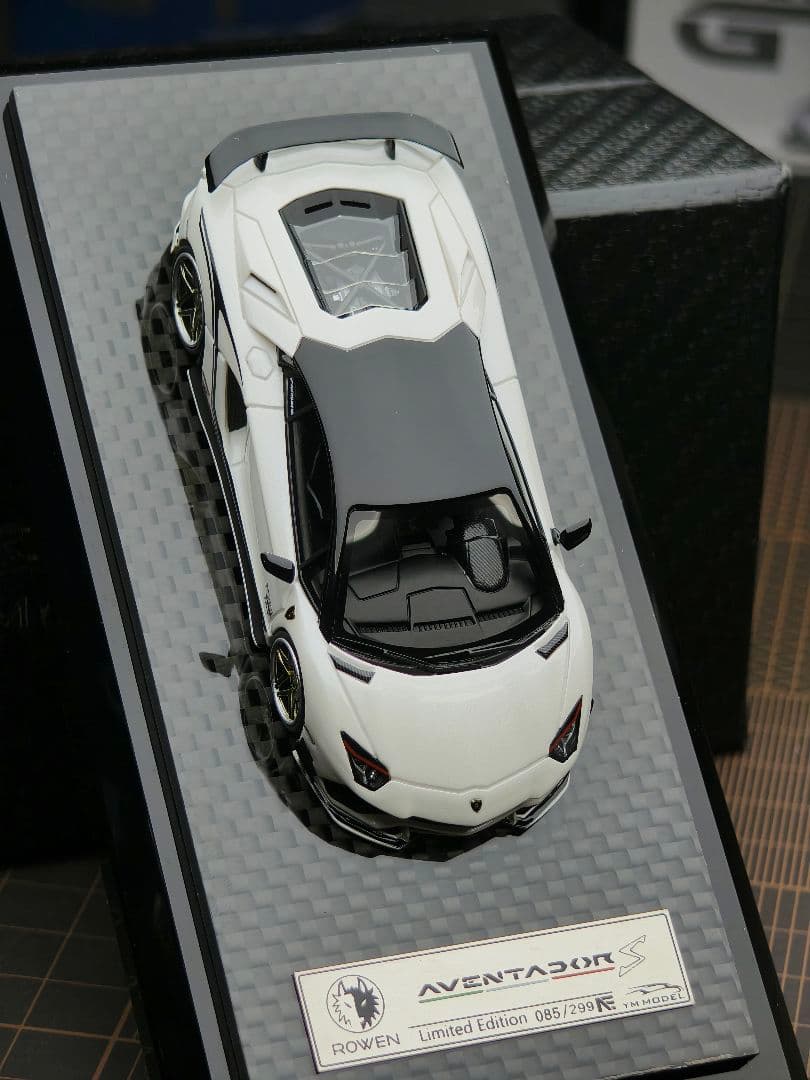 YM Model1/64 レジン ランボルギーニ アヴェンタドールS Rowen - メルカリ