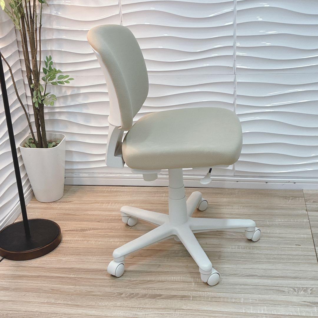 はすみん様3点セット　ゲーミングチェア変更　TV追加