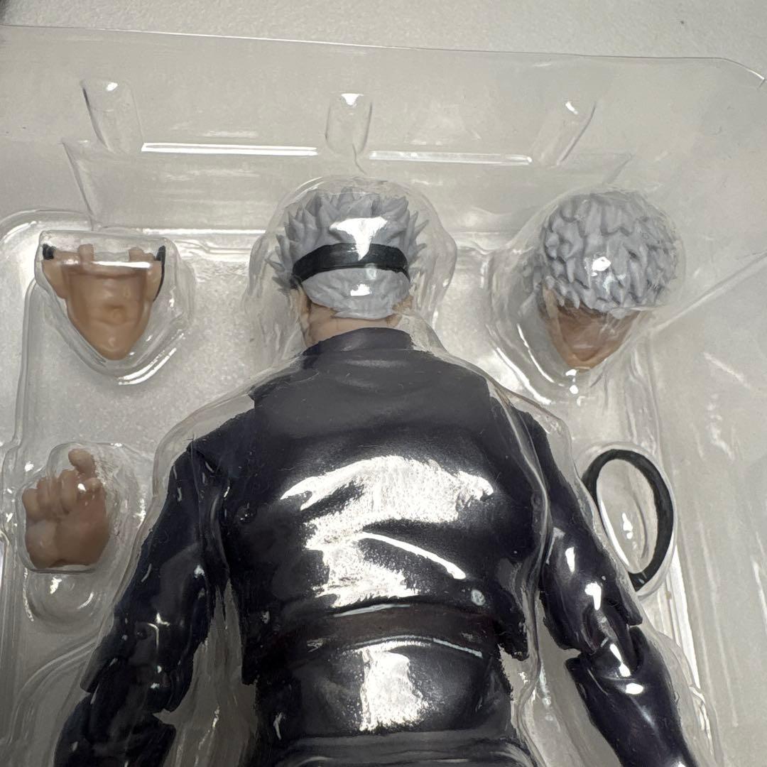 S.Hフィギュアーツ　呪術廻戦　五条悟