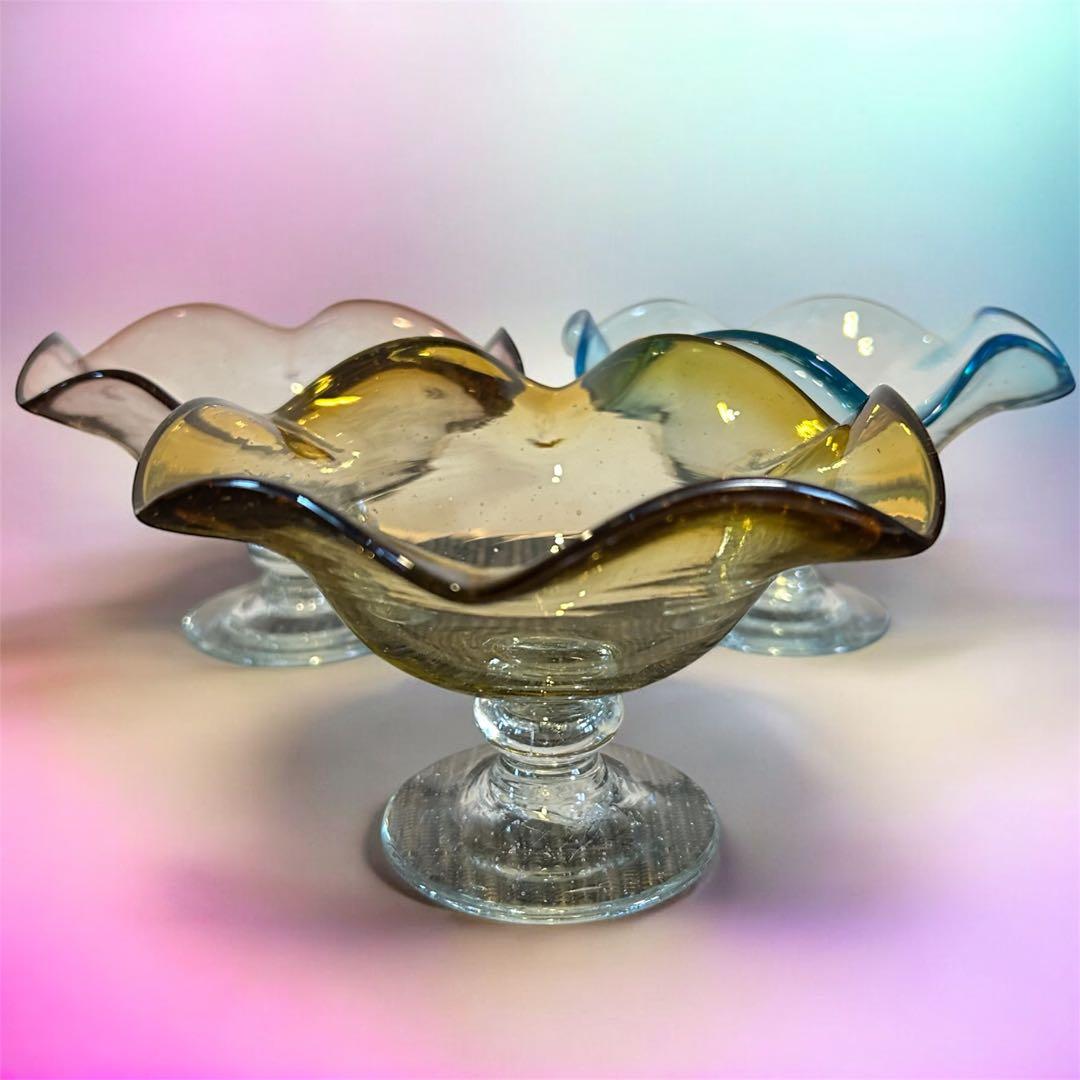 ガラス コンポート皿 フリル縁 吹きガラス アンバーカラー ムラーノ風