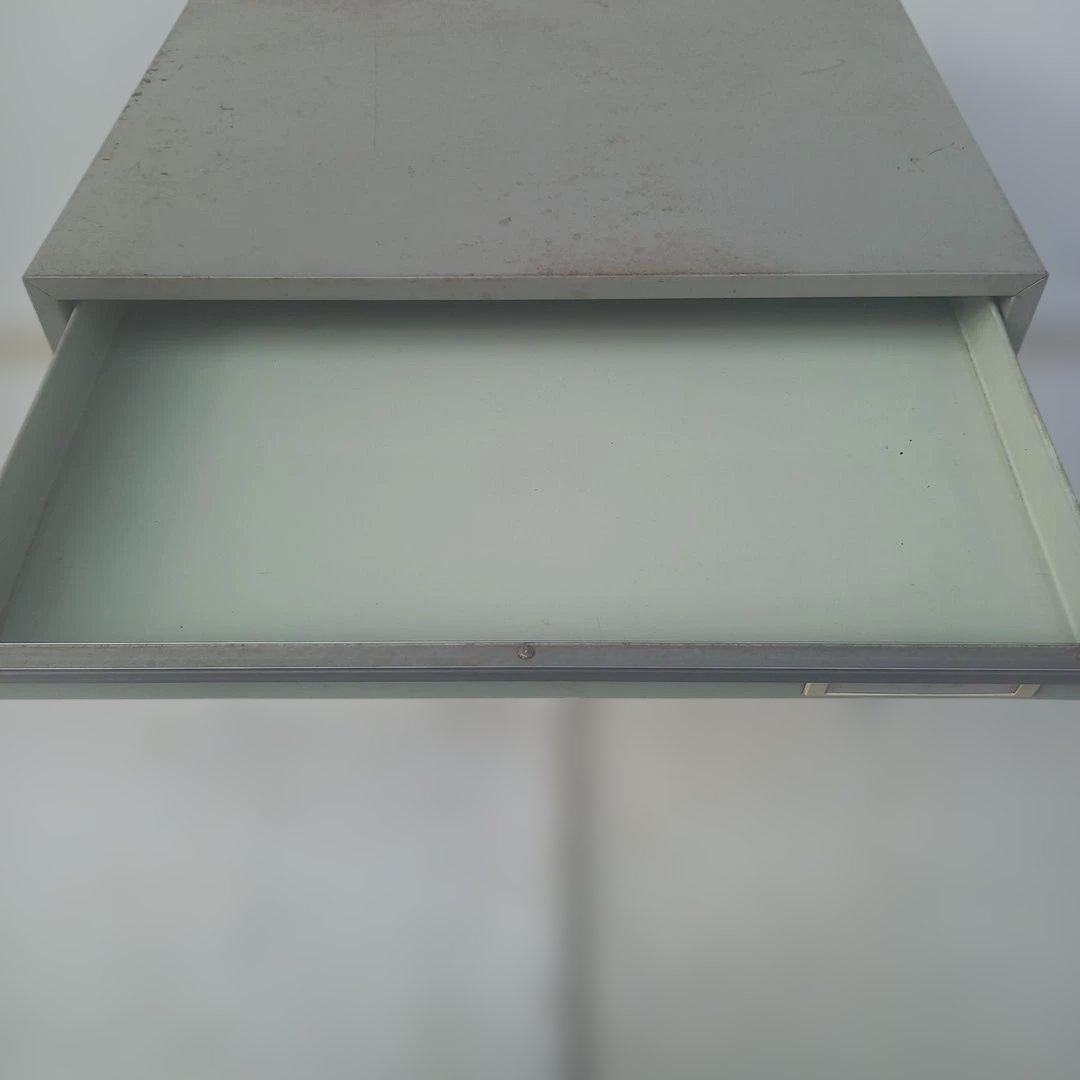 7段スチールラック グレー