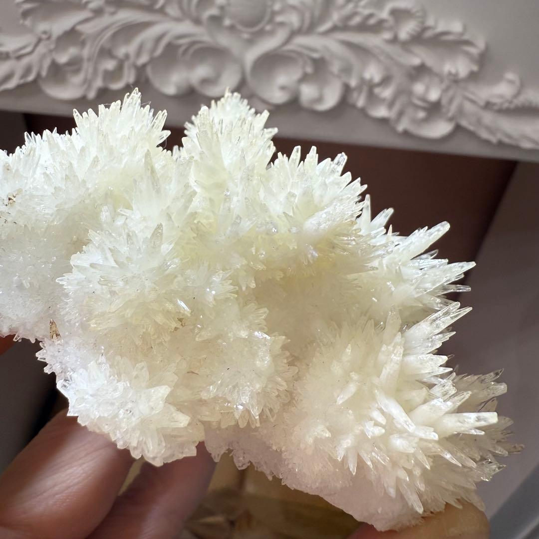 ホワイトアラゴナイト　209g 霰石 　あられいし　水晶　自然石　鉱物標本②