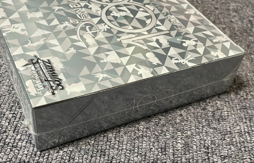 ディズニー100　新品未開封シュリンク付　初版