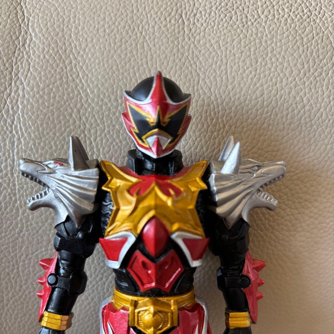 超貴重】ウルザードファイヤーソフビ てれびくん抽選プレゼント - メルカリ