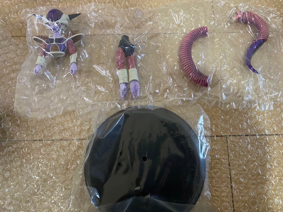 ドラゴンボール　フリーザ　ベジータフィギュア