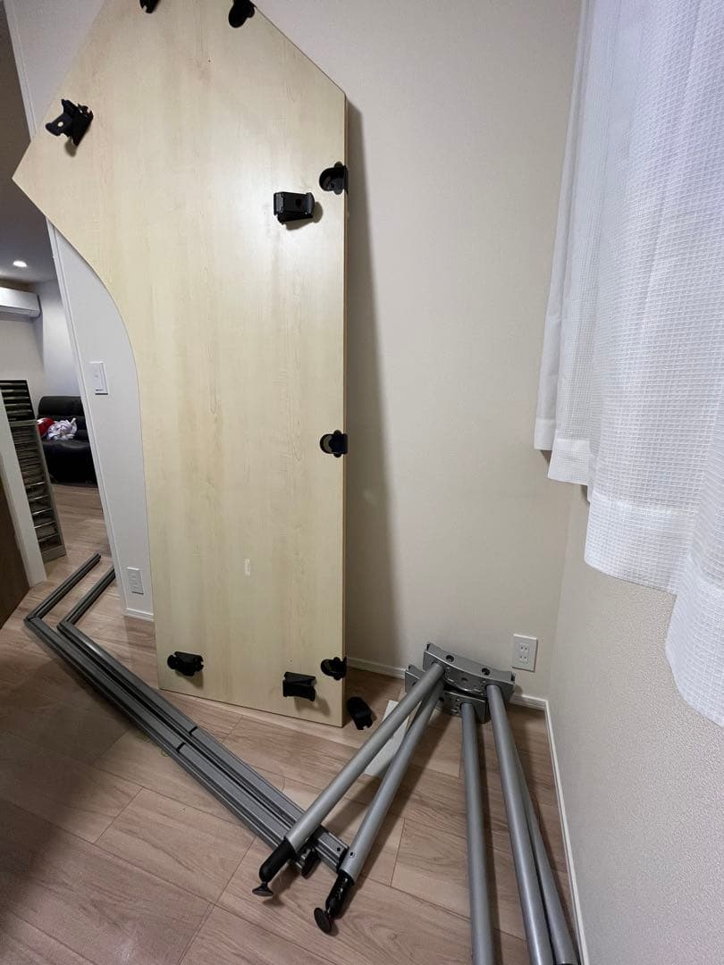 ケーニッヒノイラート オカムラ デスク 135度