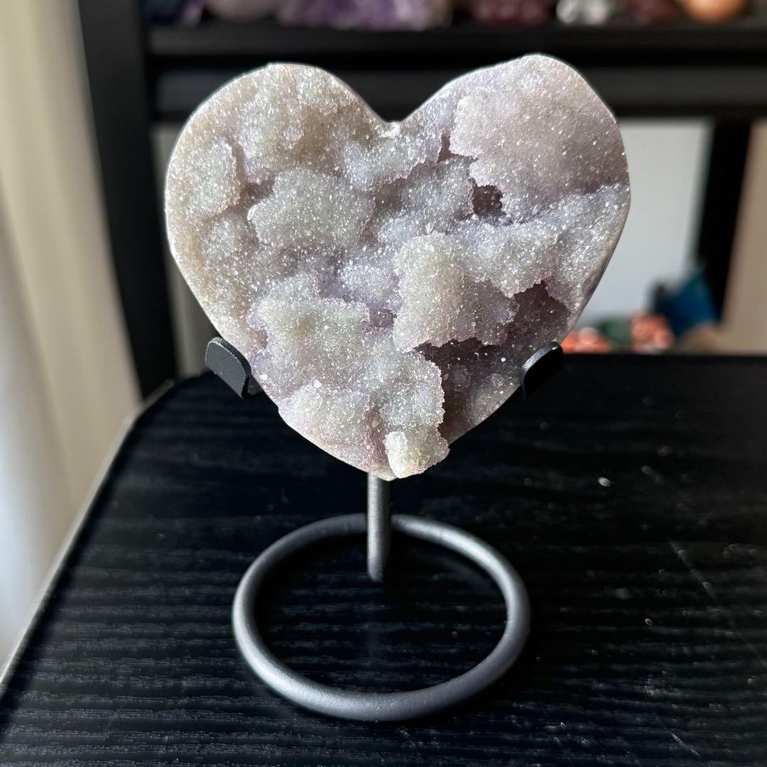 天然石シュガーアメジストのハート　置物NO.112409