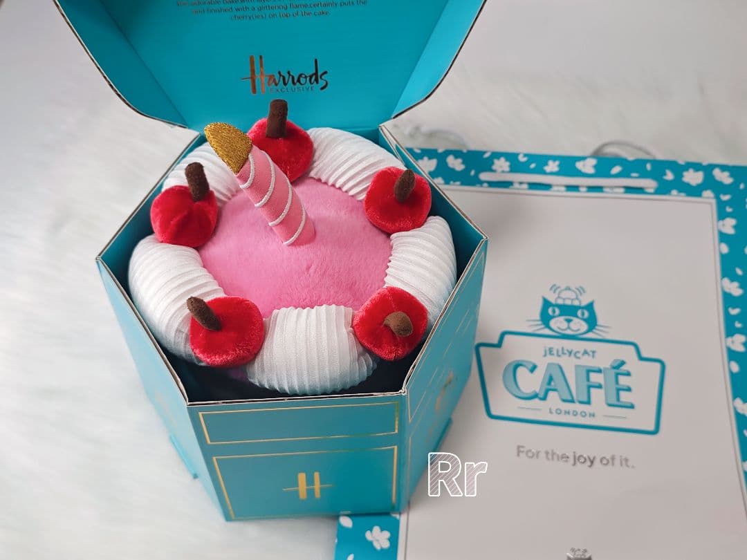  ジェリーキャット　ぬいぐるみチェリーケーキ　バースデー　誕生日