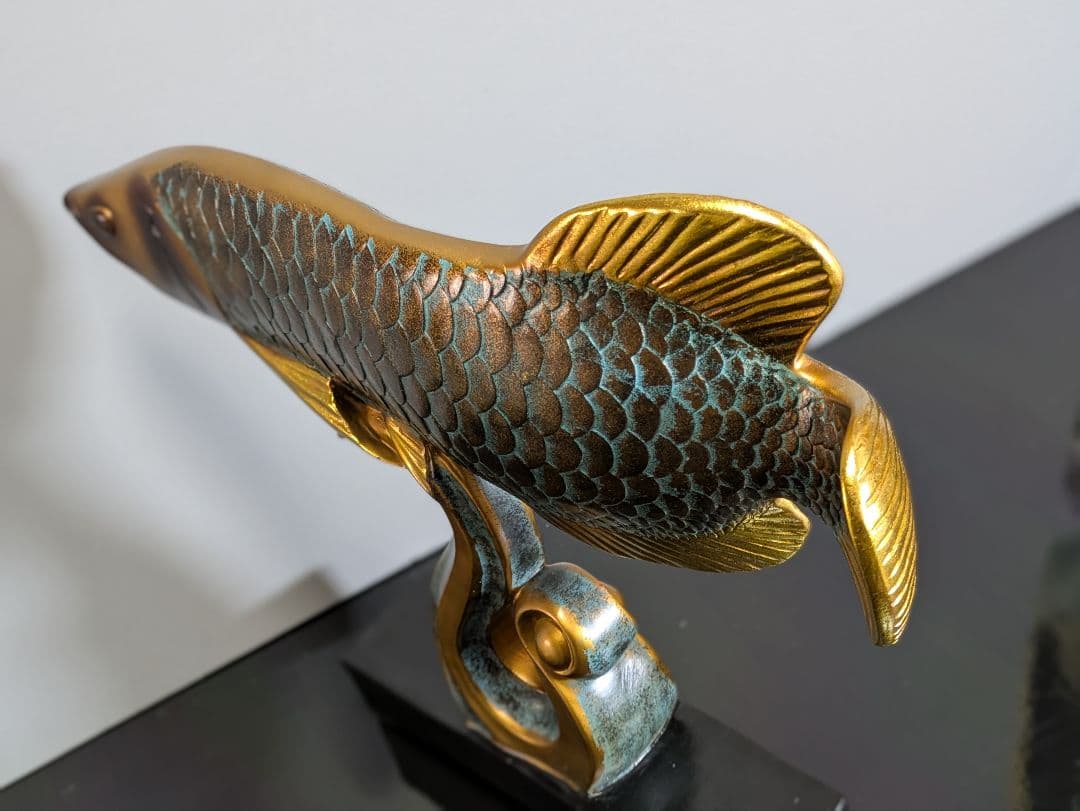 アロワナ 彫刻 金色 アンティーク 置物 インテリア　オブジェ 風水